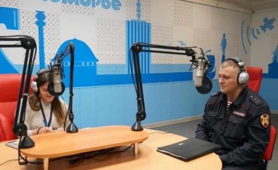 В Архангельске офицер вневедомственной охраны Росгвардии стал гостем радиопрограммы